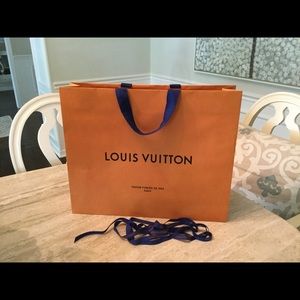 Large Louis Vuitton shopping bag